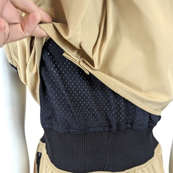 GSTQ 2 Way Zip Midi Dress NEW Womens Medium Beige Black Minimalist - Picture 9 of 14